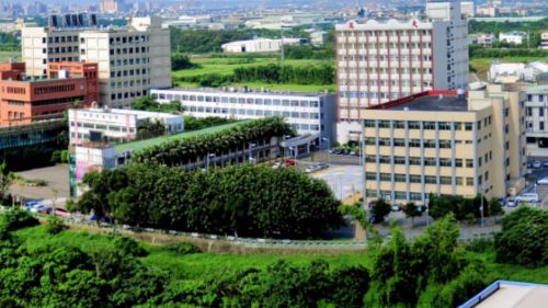 TRƯỜNG ĐẠI HỌC KHKT VẠN NĂNG THÔNG BÁO TUYỂN SINH HỆ 1+4 THÁNG 2/2026